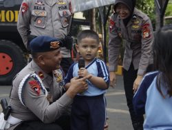 Brimob Polda Metro Jaya Sambut Siswa PAUD, Kenalkan Polisi sebagai Sahabat Anak