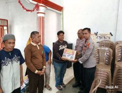 Jumat Curhat, Polsubsektor Mesuji Serap Aspirasi Warga dan Bagikan 25 Paket Sembako