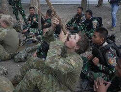 TNI–ADF Asah Kemampuan Bertahan Hidup di Alam Liar dalam Latgabma Keris Woomera 2026