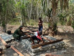 Penuhi Kebutuhan Dasar Masyarakat, Satgas TMMD ke-130 Kodim 1808/Mansel Bangun MCK di Kampung Yamboi