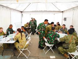 TNI–ADF Gelar NEO TTX, Simulasikan Evakuasi Warga akibat Erupsi Gunung Raung