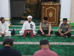 Wujudkan Polisi Bersama Masyarakat Melalui Subuh Keliling, Kapolres Toraja Utara Kunjungi Masjid Besar Rantepao