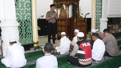 Subuh Keliling di Palmerah, Wakapolres Jakbar AKBP Rezi Dharmawan Pererat Silaturahmi dan Ajak Warga Jaga Kamtibmas