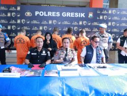 Brantas Narkoba di Menganti, Kapolres Gresik AKBP Ramadhan Nasution Ringkus 5 Tersangka Sabu 31,8 Gram
