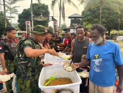 Satgas Yonif 147/KGJ Gelar Tasyakuran dan Makan Bersama Warga Distrik Yamor