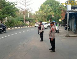 Polisi Hadir di Tengah Kesibukan Warga, Protap Pagi Polsek Tanjung Priok Jaga Kelancaran Lalu Lintas