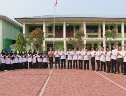 Kapolresta Sorong Kota Jadi Irup di MAN Model, Ajak Siswa Jauhi Bullying dan Narkoba
