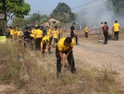 Polres Mesuji Gelar Kerja Bakti di Masjid Istiqlal dan Tanam 15 Pohon Buah dalam Program Indonesia Asri dan Green Policing
