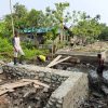 Personel Satgas TMMD Bersama Masyarakat Terus Berbuat Demi Terhubungnya Akses Warga Kampung Yamboi