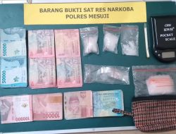 Tim Gabungan Polres Mesuji Gerebek Dua Lokasi Peredaran Narkoba di Mesuji Timur, Tiga Tersangka Diamankan, Senpi Rakitan dan Amunisi Disita