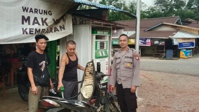 “Cegah Aksi Pencurian, Anggota Polsubsektor Jelimpo Imbau Warga Waspada Usai Tarik Uang di ATM”