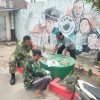 Babinsa Kemlayan Berikan Dukungan  Dalam Pembuatan TEBA di Wilayahnya