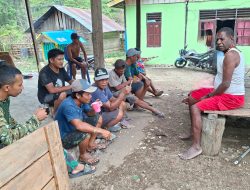 Satgas TMMD Ke-130 Kodim 1808/Mansel Diberikan Pemahaman Tentang Penghormatan Terhadap Masyarakat Adat di Kampung Yamboi Gunung