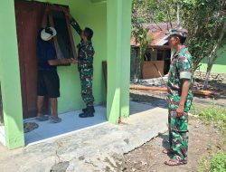 Wadansatgas TMMD Ke-130 Awasi Penggantian Jendela Rumah Warga Yang Rusak
