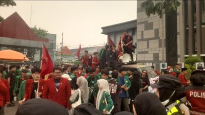 Aksi Mahasiswa IMM Sumsel Geruduk Kantor Gubernur, Desak Penanganan Serius Kabut Asap Karhutla