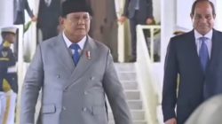 Penuh Ceria, Anak-Anak Sekolah Antusias Sambut Presiden Prabowo dan Presiden Mesir El-Sisi