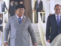 Penuh Ceria, Anak-Anak Sekolah Antusias Sambut Presiden Prabowo dan Presiden Mesir El-Sisi