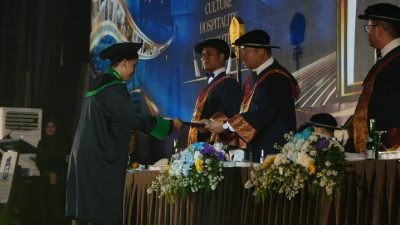 Wakapendam II/Sriwijaya Hadiri Wisuda VII Politeknik Pariwisata Palembang