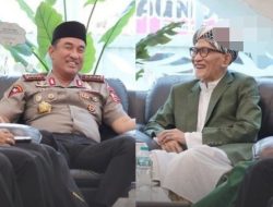 Pererat Sinergi dengan Ulama, Kapolri Jenderal Suyudi Ario Seto Bersilaturahmi dengan Rais Aam PBNU KH Miftachul Akhyar di Surabaya